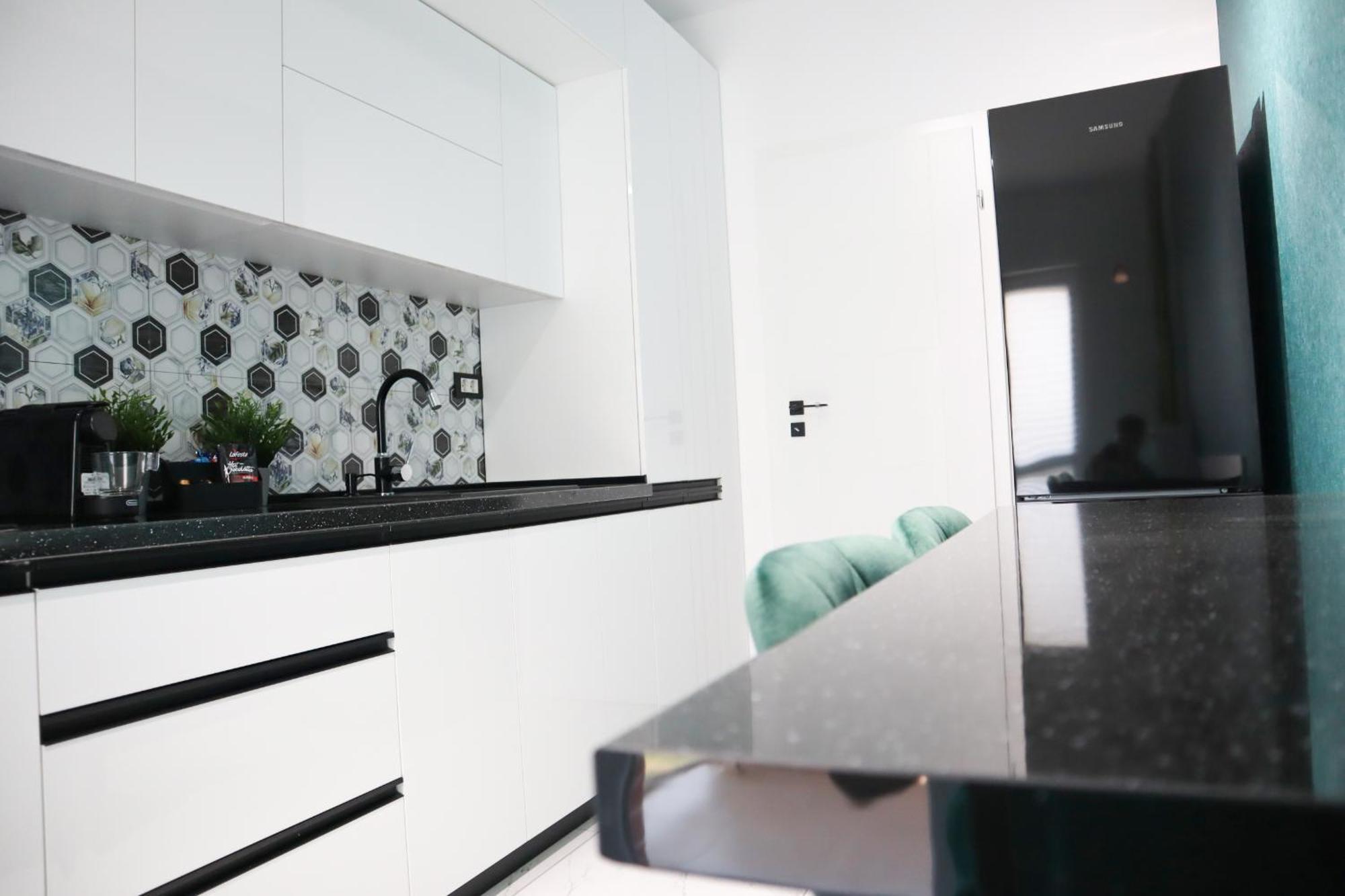 Karimi - Grand Kristal * Bucureşti